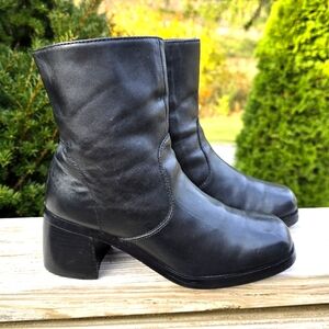 Kf Ltd Vintage Y2k 90's Black Leather, Stacked Chunky Heel Bootie. WMS 7.5M